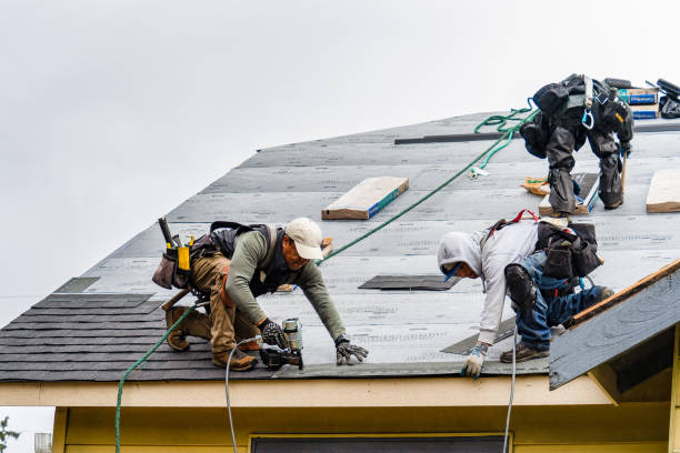 Professional Gutter Installation technician working in Lakeside, CA